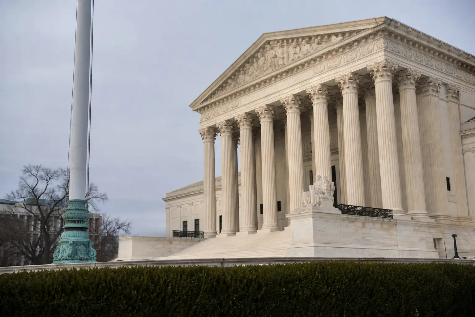 最高法院放开总统免职权，FTC 独立性被削了一刀