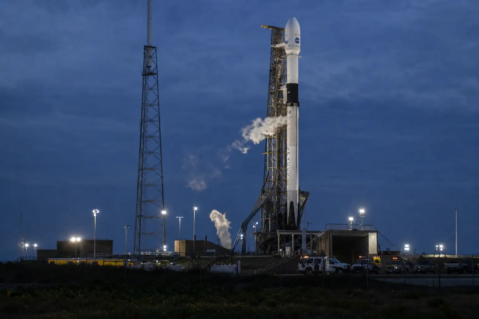 SpaceX低调试飞Starfall:全球太空货运还不是快递,但先发优势已经露头