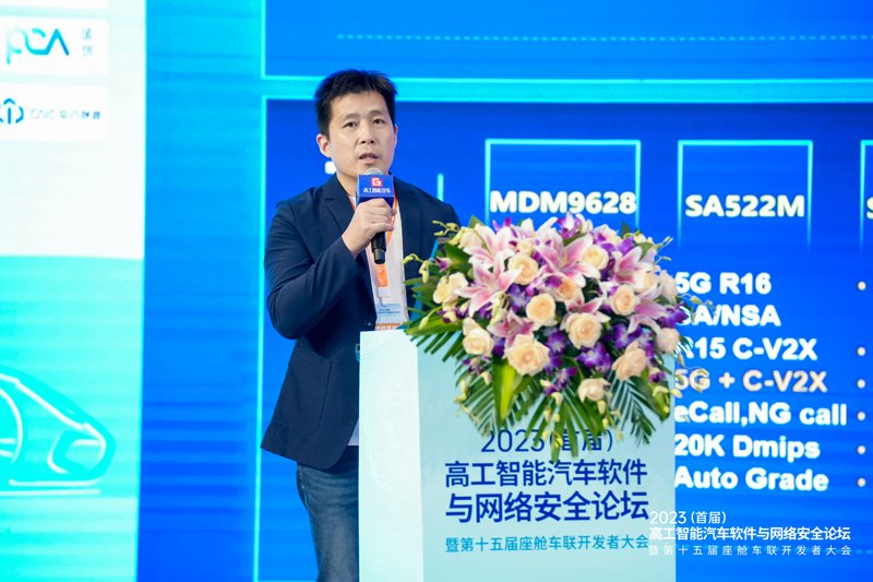 XUN08709.jpg